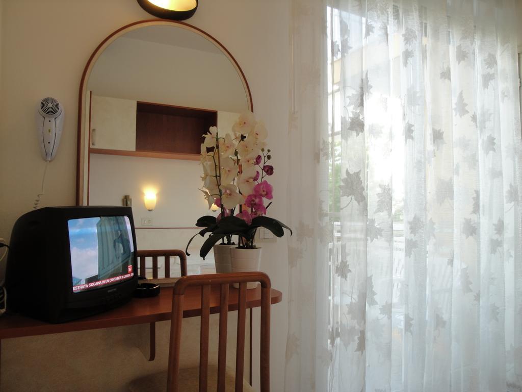 Mantovani Hotel Mariu Rimini Zimmer foto